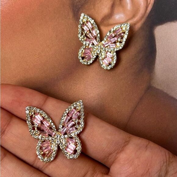 Pink stone butterfly stud A47 - Picture 1 of 5